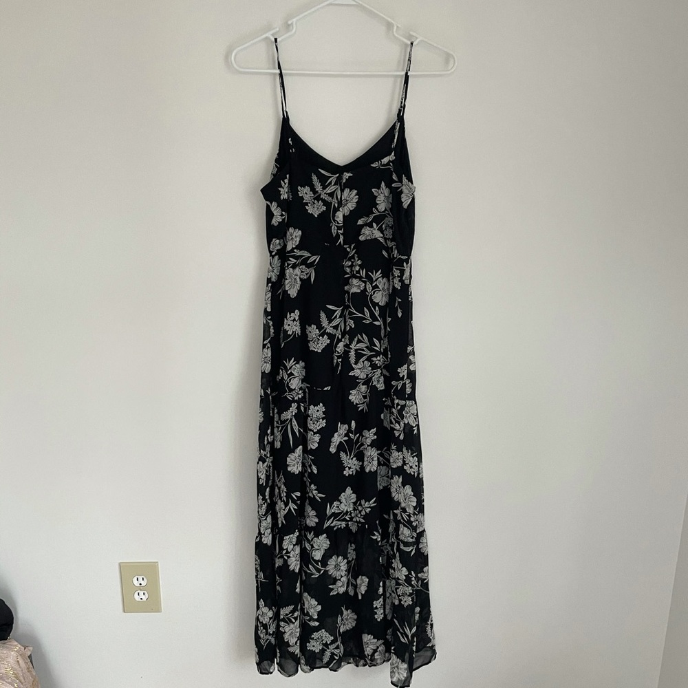 Black floral flowly dress by j crew - Picture 3 of 3